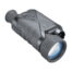 Monocular de visión nocturna Bushnell Equinox Z2 destacándose en un entorno oscuro, símbolo de tecnología avanzada y exploración nocturna.